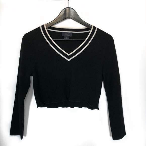 Reworked Brooks Brothers cropped v-neck - Picture 2 of 3